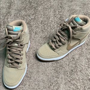NEW Tan Nike wedge sneakers